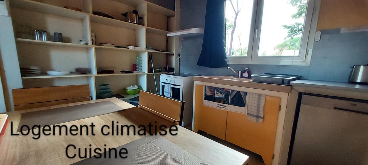 Le Barcares Logement Climatise Pour 6 Personnes, Draps Et Serviettes Non Fournis Air-Conditioned Accommodation For 6 People, Sheets And Towels Not Provided Alojamiento Con Aire Acondicionado Para 6 Personas, Sabanas Y Toallas No Incluidas Dış mekan fotoğraf