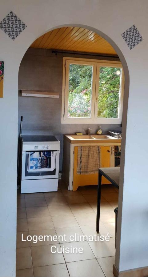 Le Barcares Logement Climatise Pour 6 Personnes, Draps Et Serviettes Non Fournis Air-Conditioned Accommodation For 6 People, Sheets And Towels Not Provided Alojamiento Con Aire Acondicionado Para 6 Personas, Sabanas Y Toallas No Incluidas Dış mekan fotoğraf