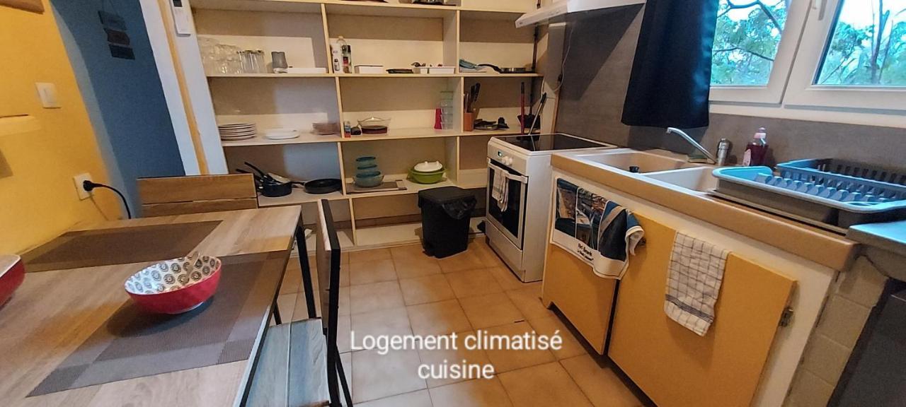 Le Barcares Logement Climatise Pour 6 Personnes, Draps Et Serviettes Non Fournis Air-Conditioned Accommodation For 6 People, Sheets And Towels Not Provided Alojamiento Con Aire Acondicionado Para 6 Personas, Sabanas Y Toallas No Incluidas Dış mekan fotoğraf