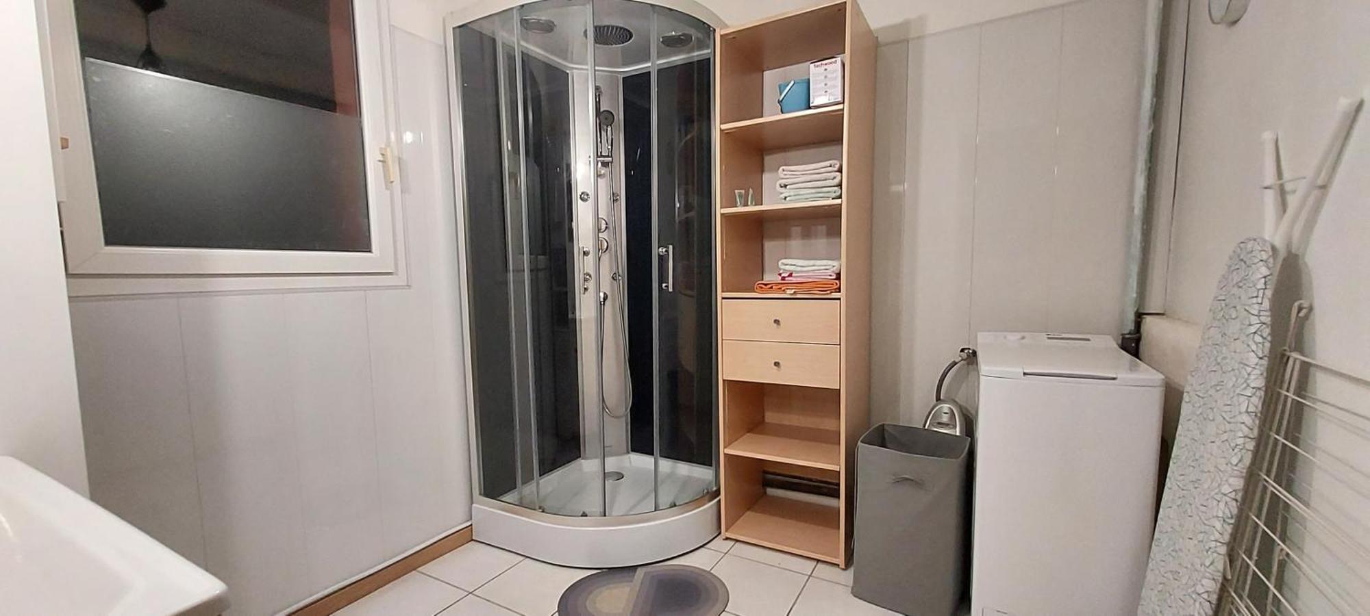 Le Barcares Logement Climatise Pour 6 Personnes, Draps Et Serviettes Non Fournis Air-Conditioned Accommodation For 6 People, Sheets And Towels Not Provided Alojamiento Con Aire Acondicionado Para 6 Personas, Sabanas Y Toallas No Incluidas Dış mekan fotoğraf
