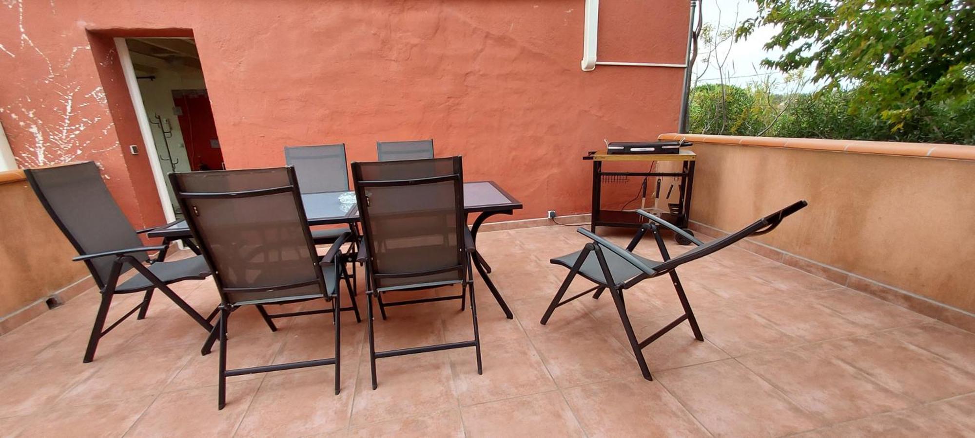 Le Barcares Logement Climatise Pour 6 Personnes, Draps Et Serviettes Non Fournis Air-Conditioned Accommodation For 6 People, Sheets And Towels Not Provided Alojamiento Con Aire Acondicionado Para 6 Personas, Sabanas Y Toallas No Incluidas Dış mekan fotoğraf